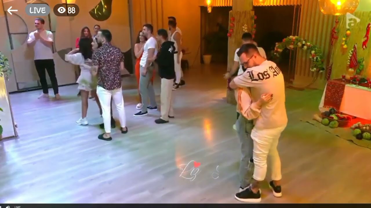 Party în casa mireasa 👩‍❤️‍👨💖 - p14
