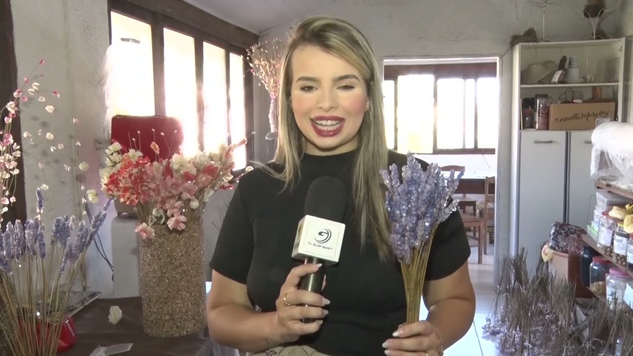 24/02/2023 - ARTESÃ DE ANCHIETA É PIONEIRA EM ARTE COM ESCAMA DE PEIXE