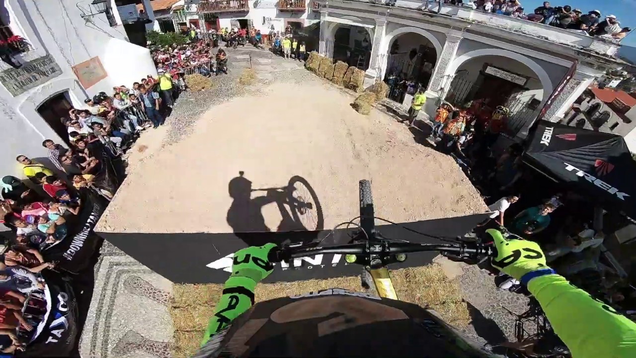 Taxco Urban Downhill  Race Run - Oscar Härnström