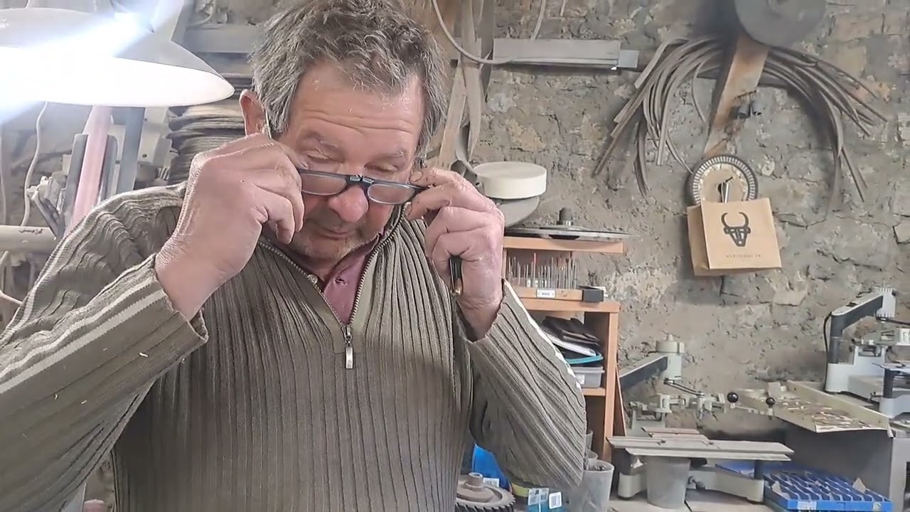 Michel Chambon  coutelier &agrave; Laguiole