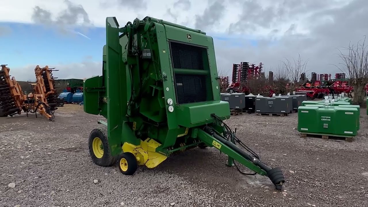 John Deere 590 Baler - Walkaround