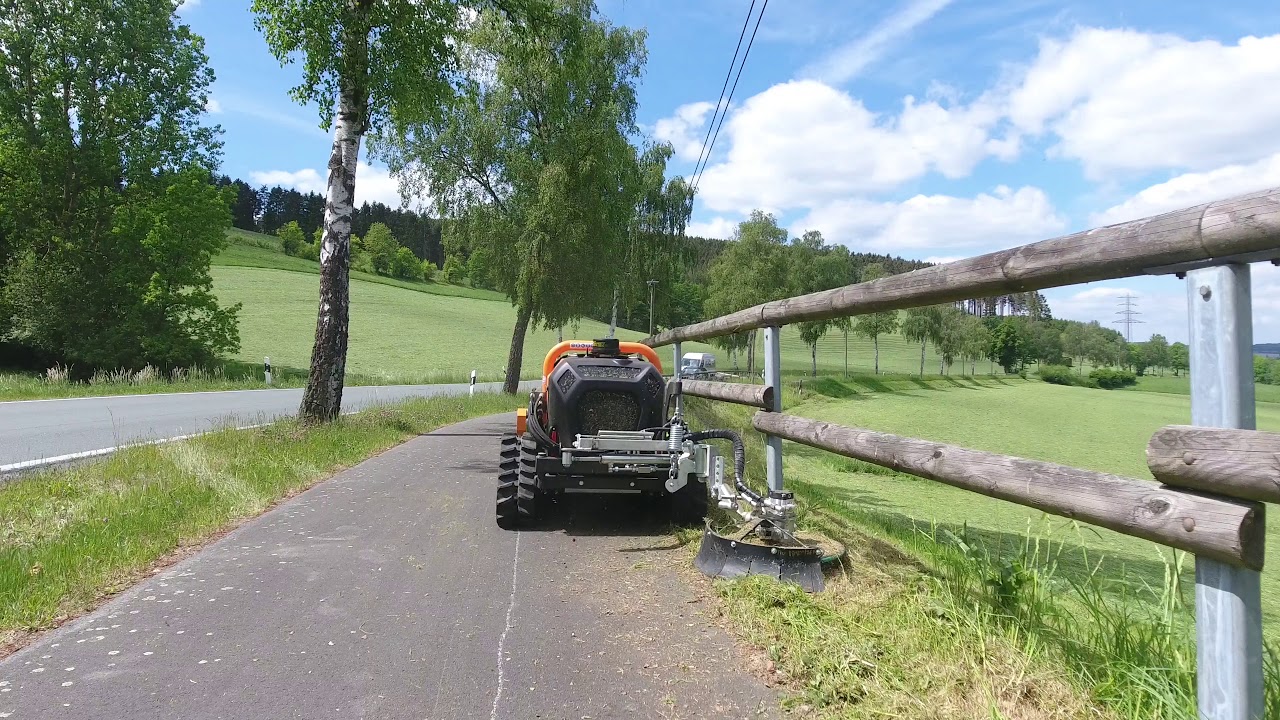Randstreifenmäher DRAGONE G500 an MDB LV300 PRO