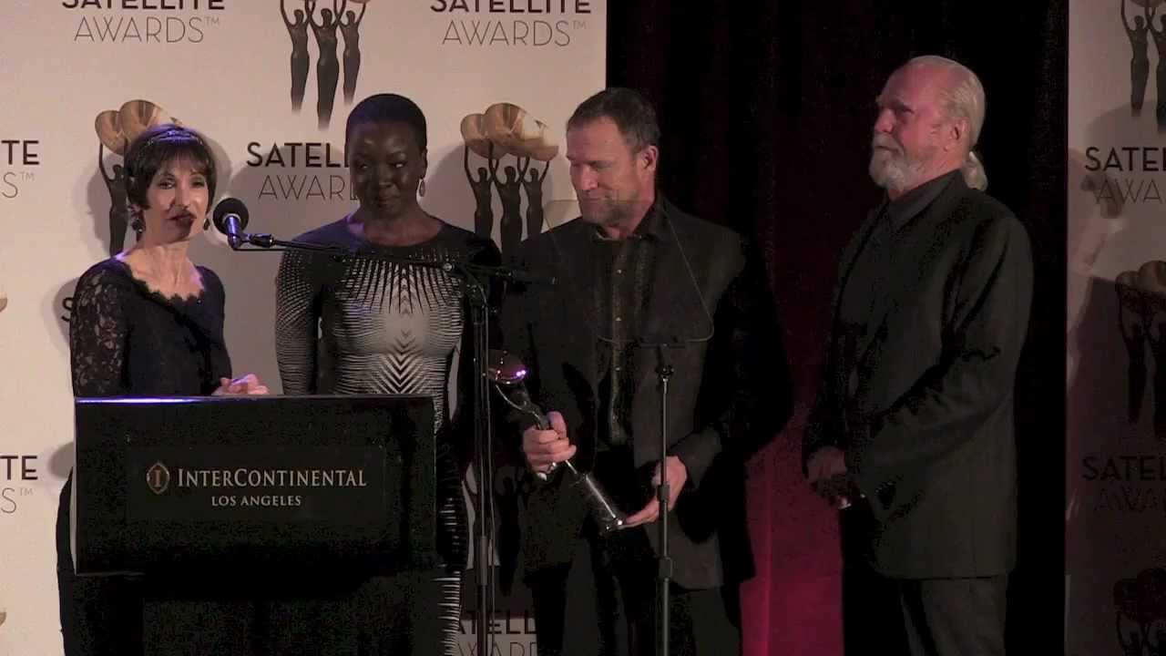 The Walking Dead cast receives Special Achievement Awards™ for Best TV Ensemble