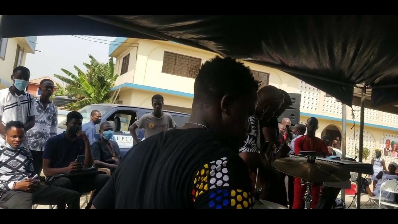 Francis osei drummer with cool tunes🎼🎼🎶🎼🎼🎶