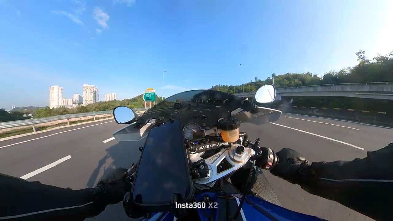BMW HP4 Morning Ride EKVE