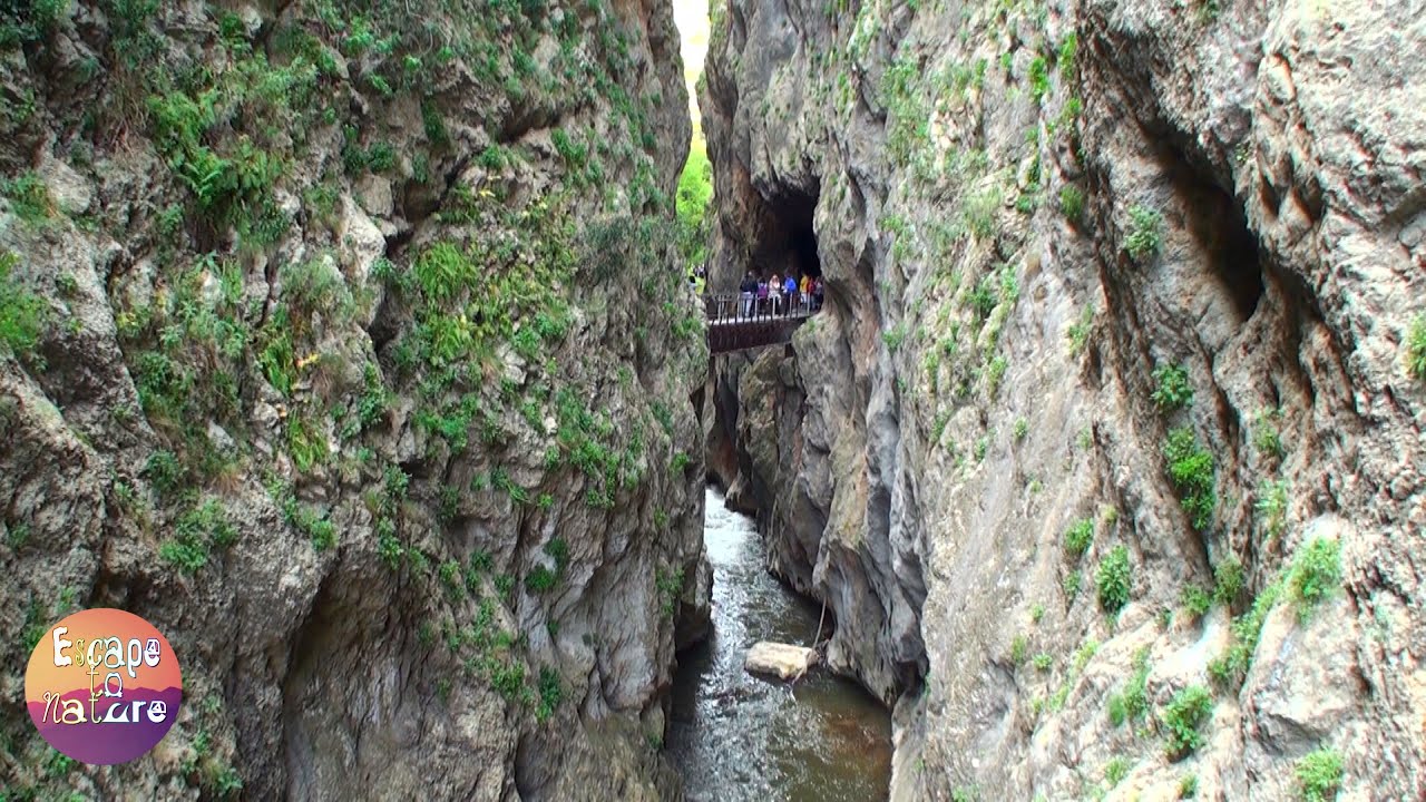 Walking down Vouraikos Canyon 10/5/2015-Rack railway Kalavryta - Πεζοπορία στο φαράγγι  Βουραϊκού