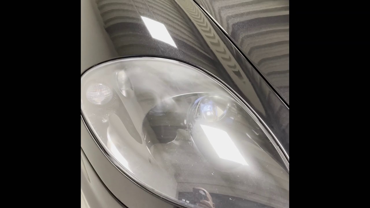 Ferrari 360 Modena - Headlight cleaning inside (dust) without headlight removal