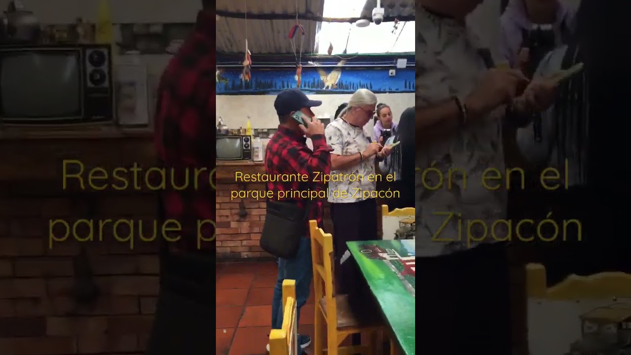 Restaurante t&iacute;pico en Zipac&oacute;n - Parte 1