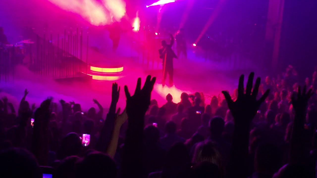 Robbie Williams/Feel/Las Vegas 3/16/19