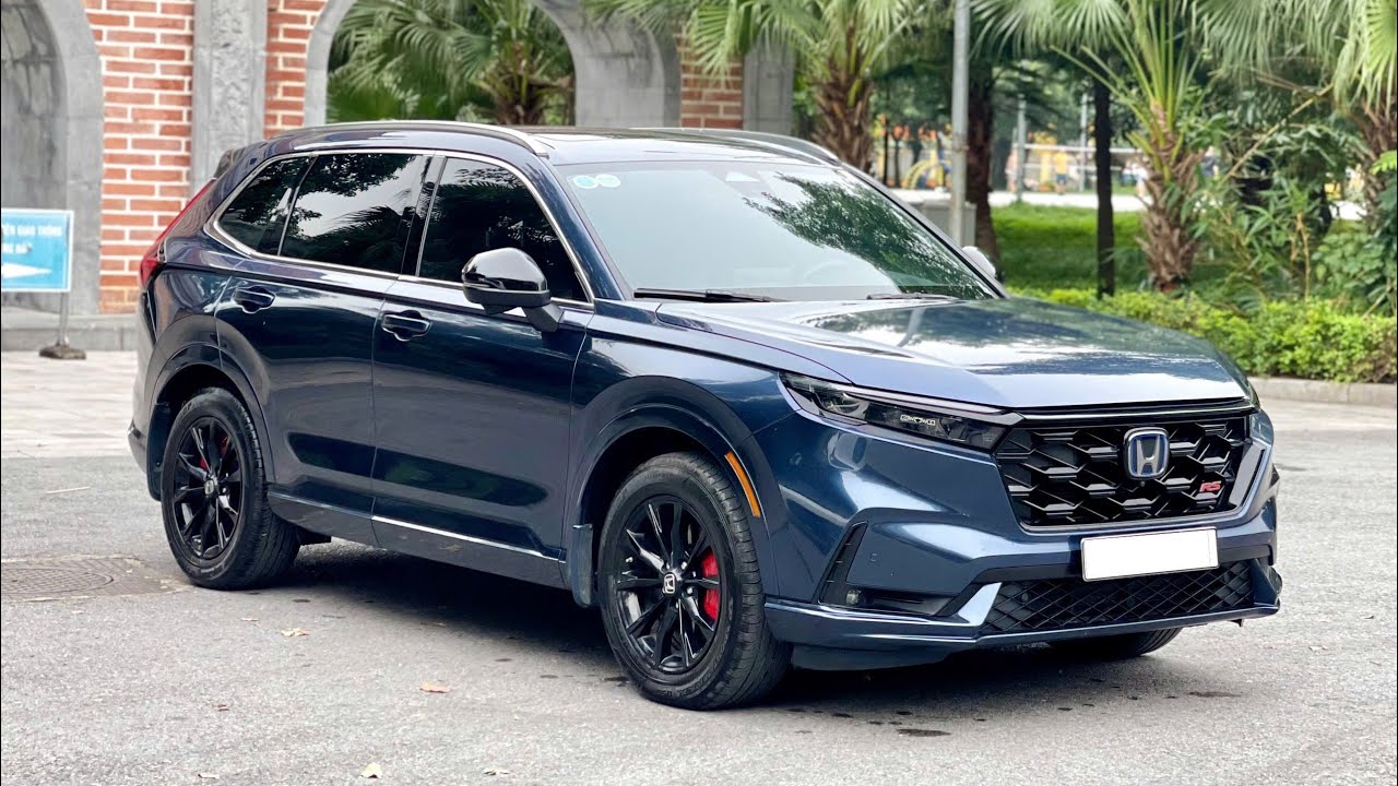 Mẫu xe Honda CRV HEV cực kì tiết kiệm xăng, thân thiện với môi trường. Cá nhân sử dụng sản xuất 2024