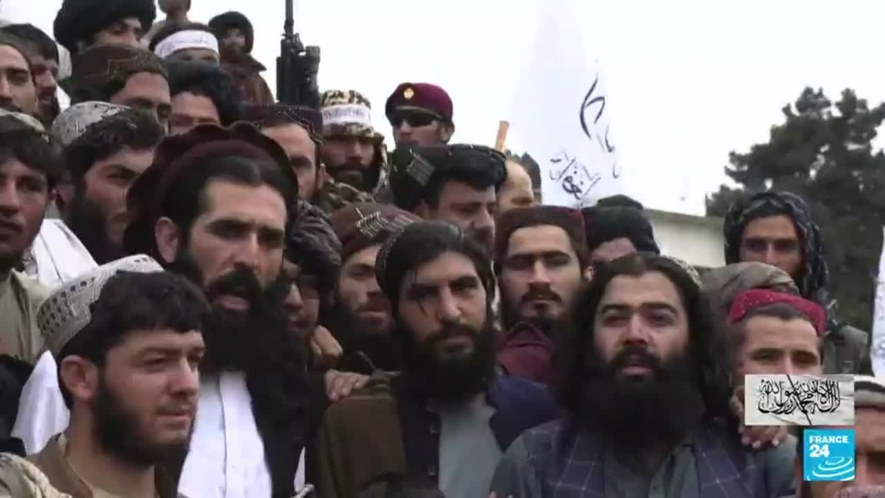En Afganistán, los talibanes celebran el primer aniversario de la toma de Kabul