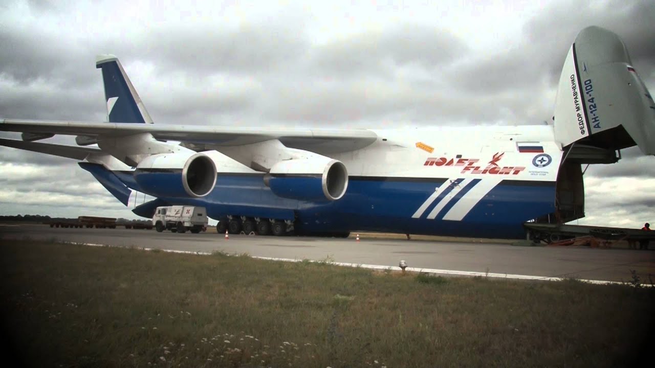 AN124 Ruslan - Cargo loading at Bratislava 13.09.2012
