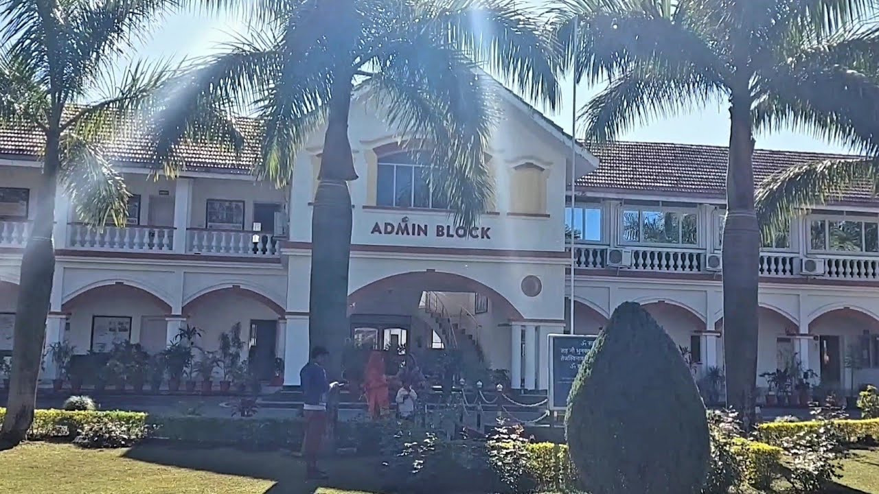 Tula's Institute Dehradun🥰| My College tour| Boys Hostel😅