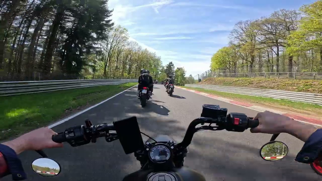 Anlassen 2025 - Nürburgring - Indian Scout Bobber - Coal Dust Devils - 4K/UHD