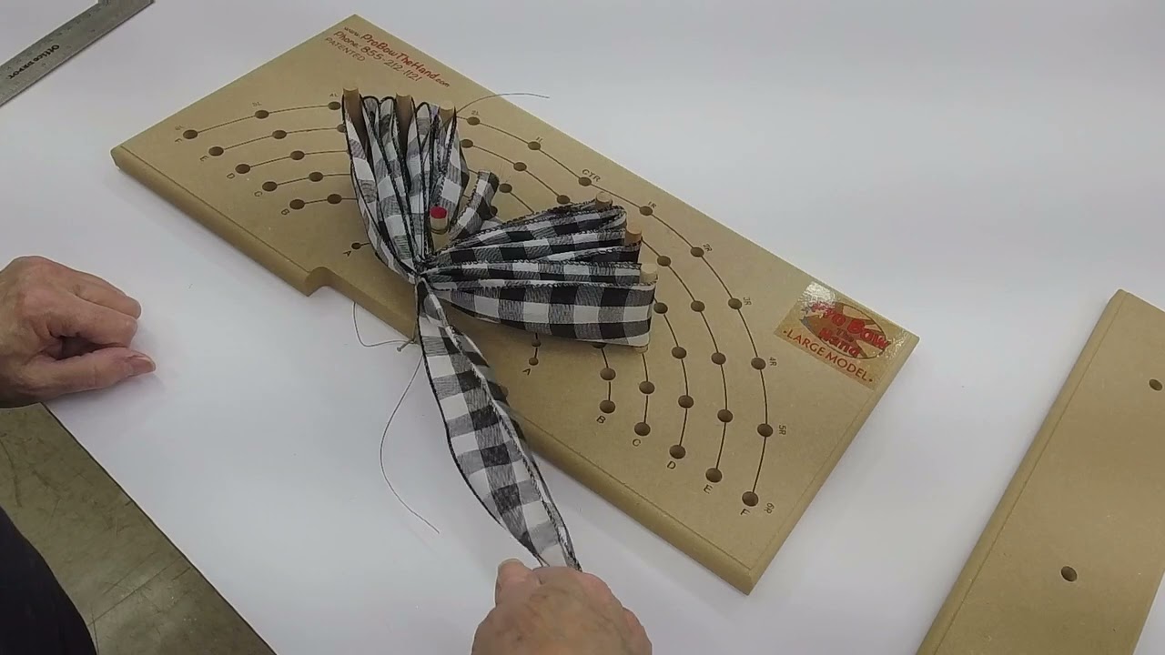 Loopy Bows Made On Pro Bow The Hand