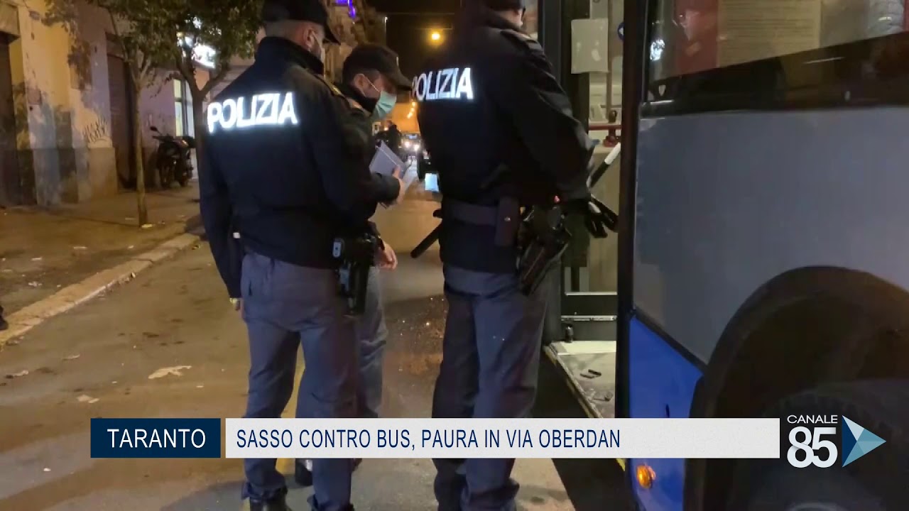 15 Dicembre 2020   Taranto   Sasso contro bus, paura in via Oberdan