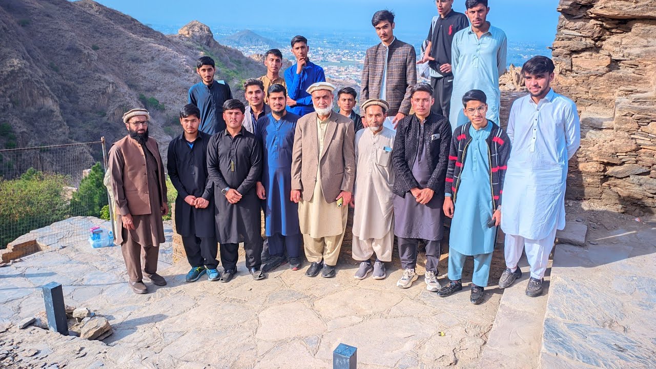 That's my class mat and my teacher School tour 