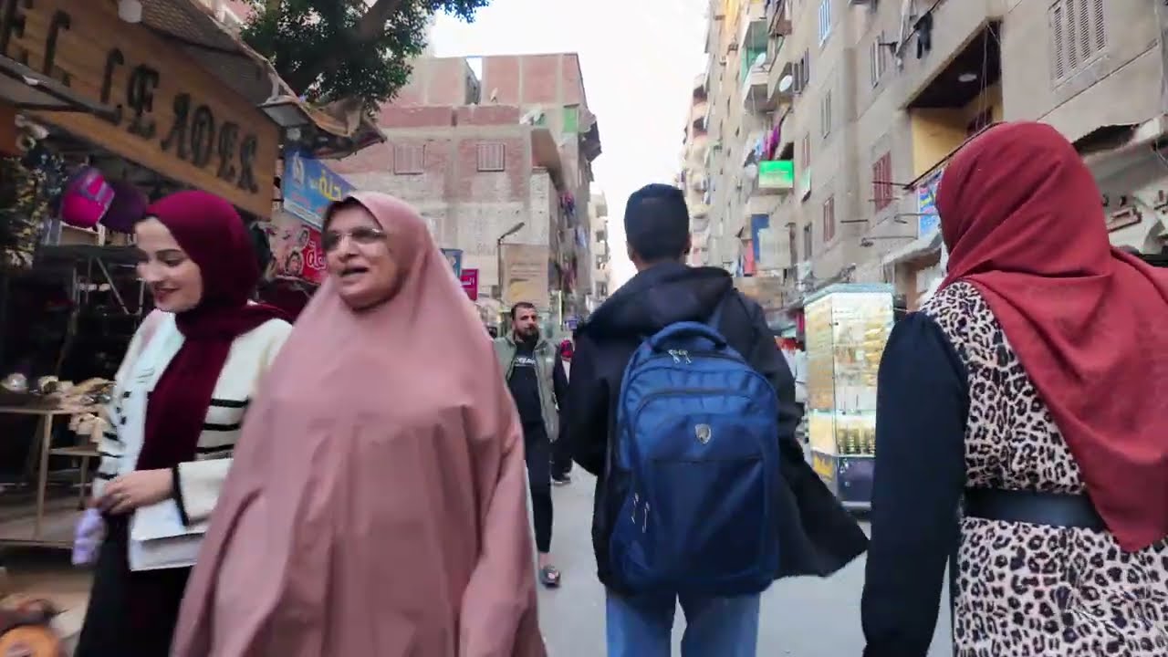تمشية في اقدم شوارع شبرا الشعبية وسط الزحمة القاهرة | جولة سير