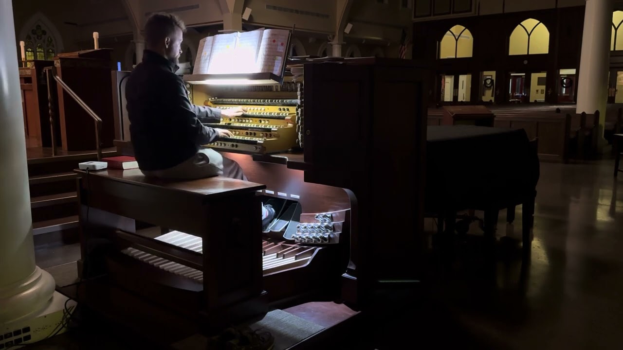The Lost Chord - Arthur Sullivan - Allen Organ - Andrew McKeon Arr. Dan Miller
