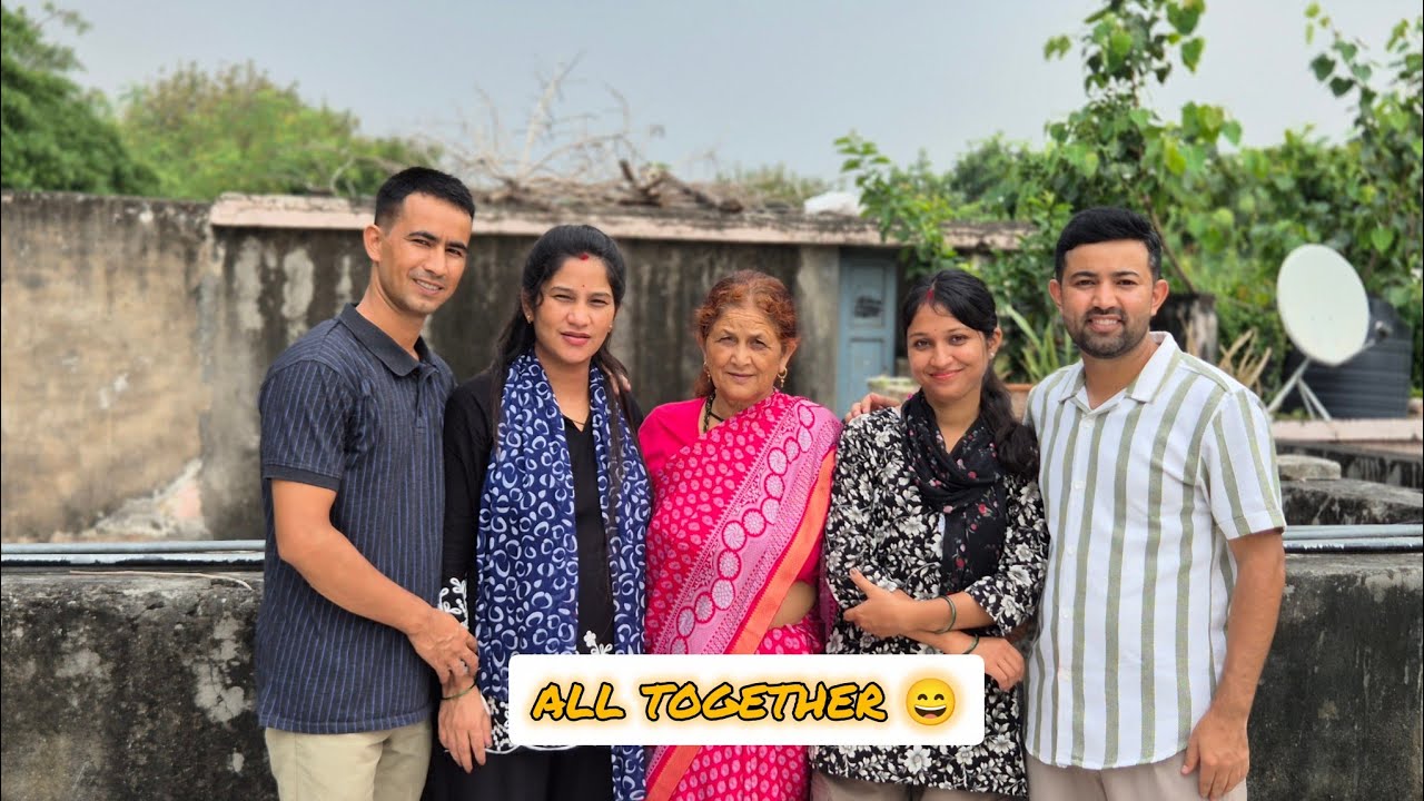 बहुत अच्छा लगा जब 2 साल बाद पूरा परिवार एक साथ हुआ 😍🥰। 