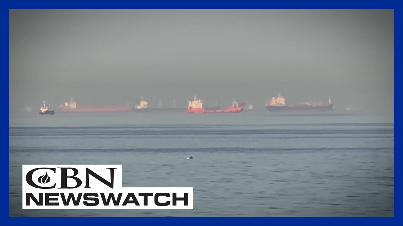 Иран обстрелял американские военные корабли и грузовые суда | CBN NewsWatch - 5 мая 2026 г.