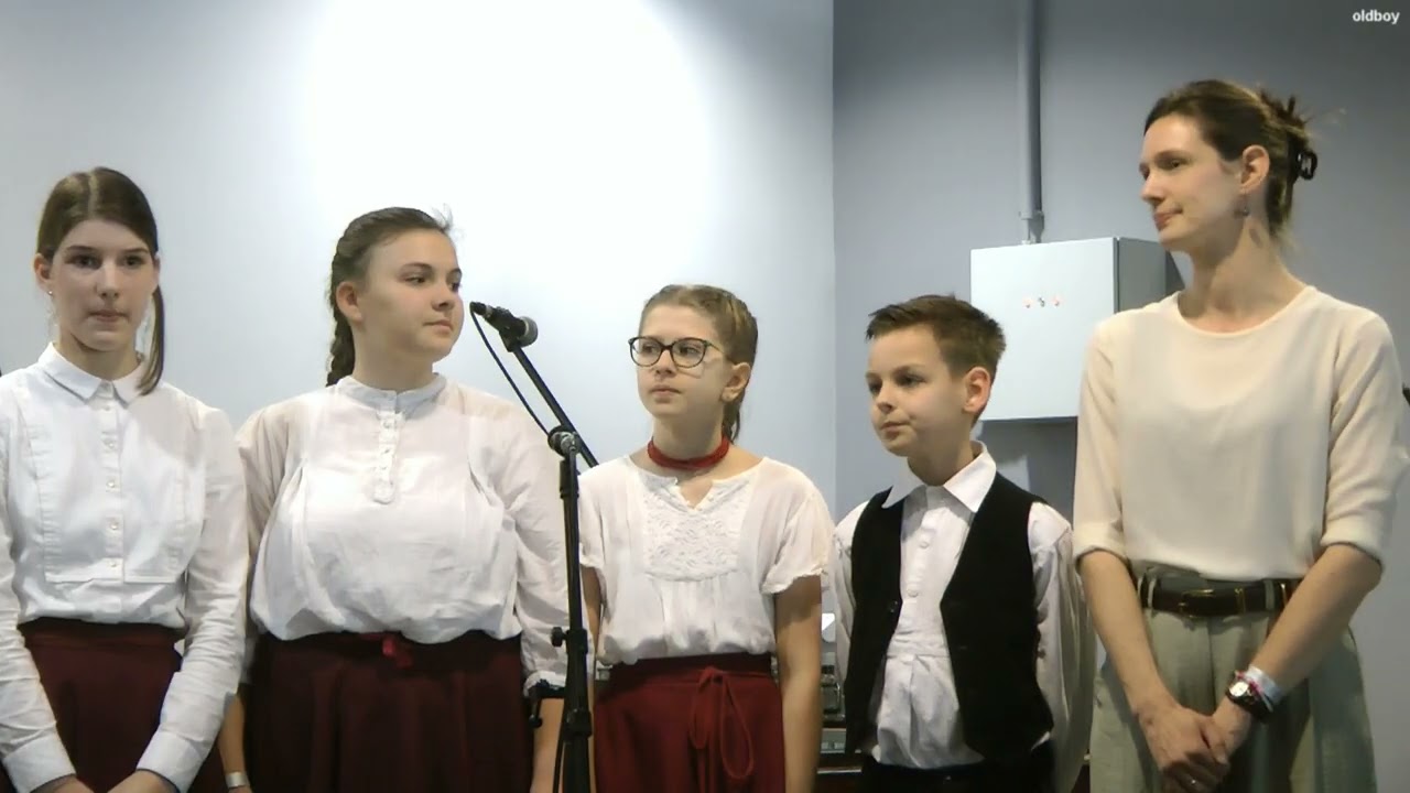 Sajnovics János Általános Iskola és AMI - Gyimesi furulyaszó