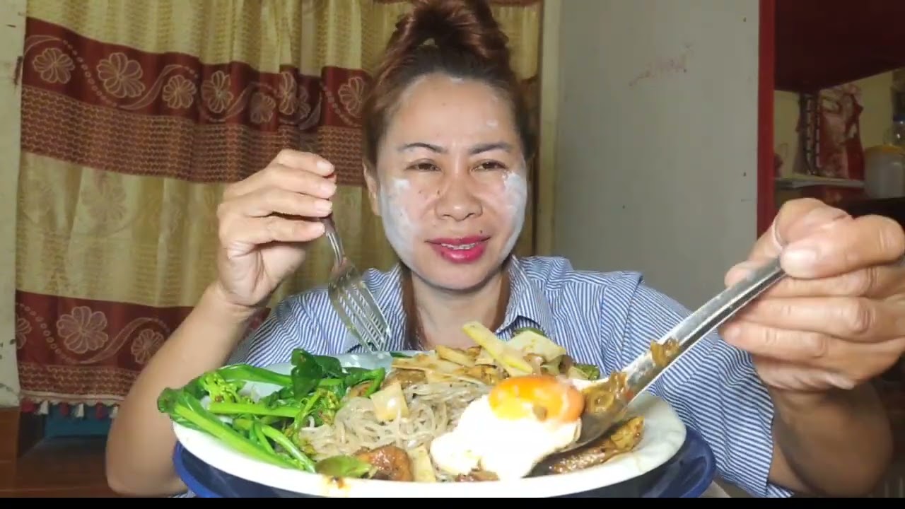ขนมจีนแกงไตปลา