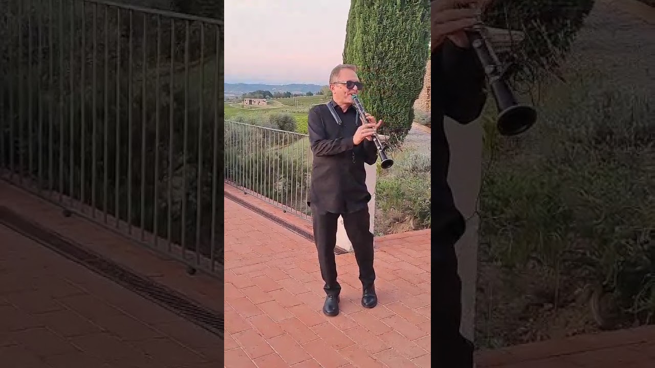 Clarinet player - Wedding in Tuscany