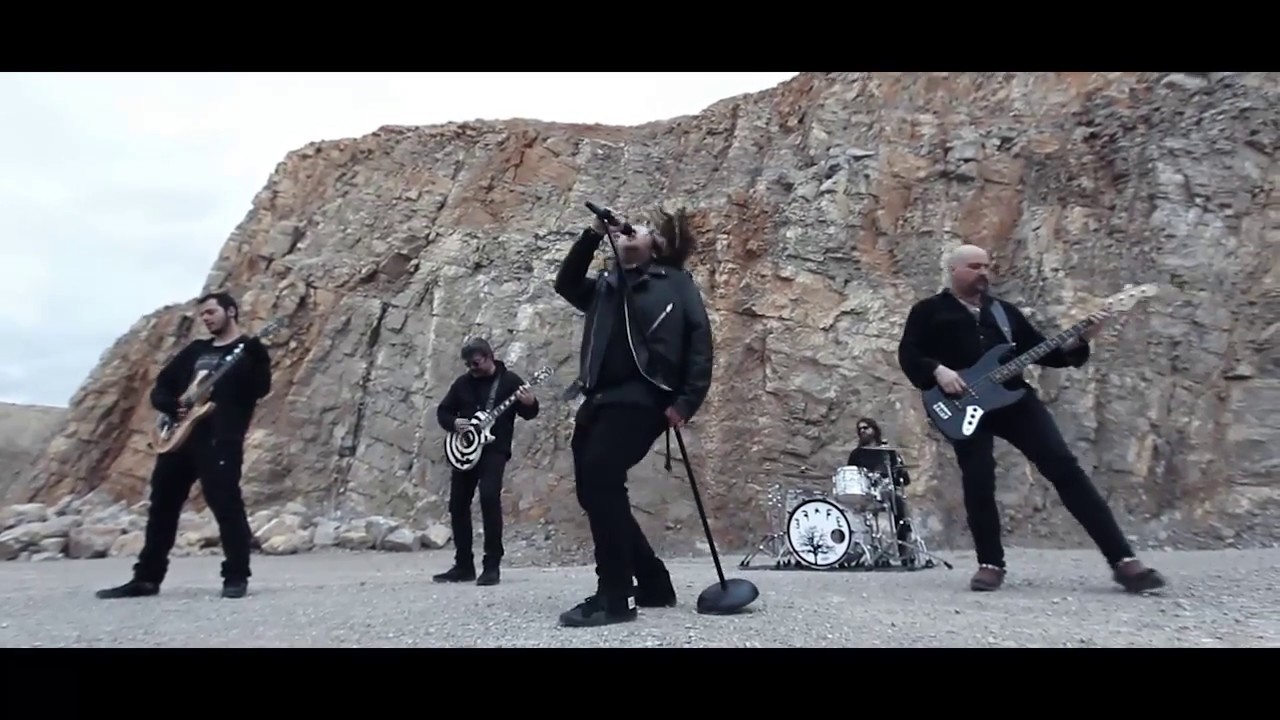 EFFE   A LA SOMBRA DE UNA ENCINA Videoclip HD