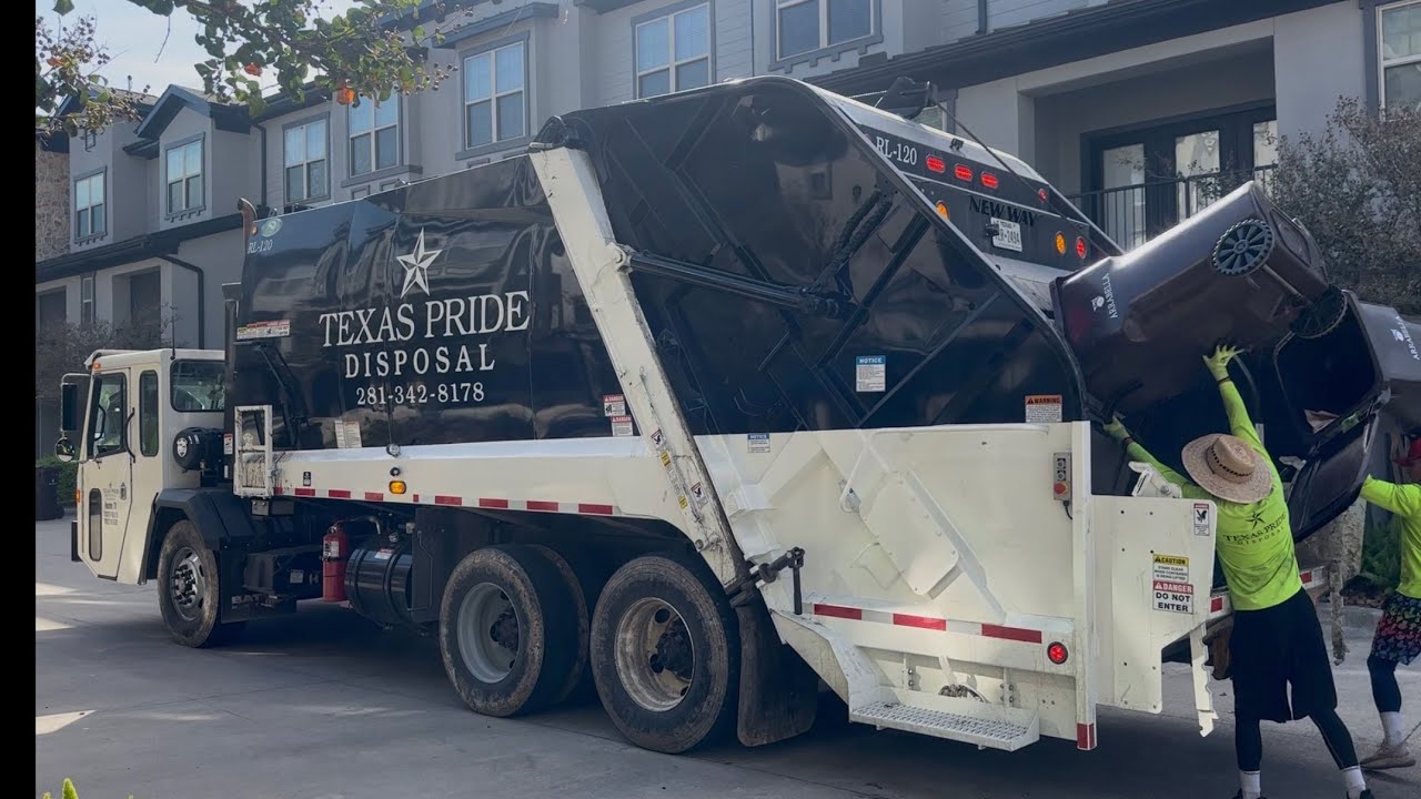 Texas Pride Disposal: Fast Battle Motors New Way Cobra Magnum Garbage Truck