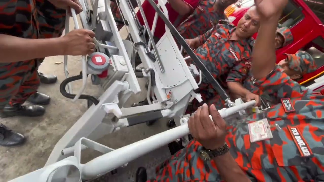 Magirus TTL Rescue cage attachment.