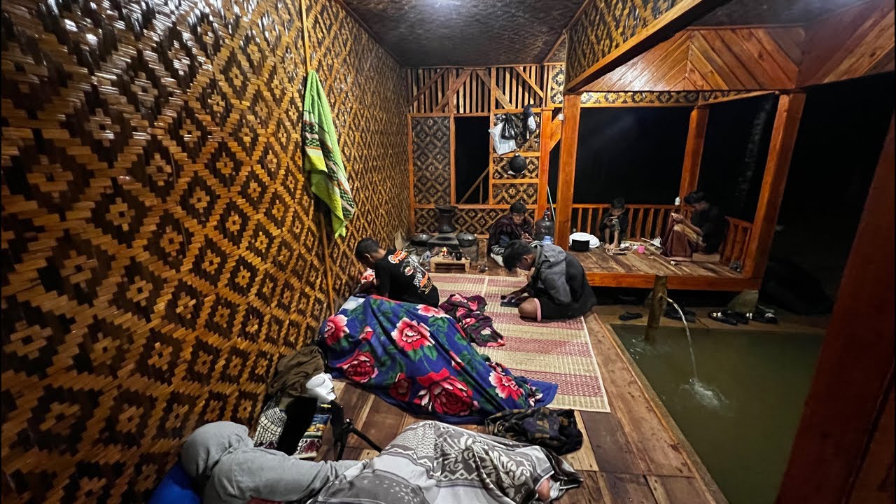 Malam Jumat Tidur Disaung Tengah Hutan