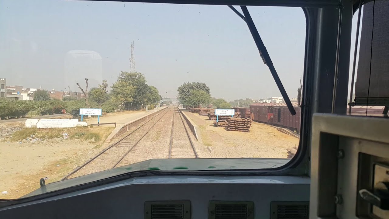 39 UP Jaffar Express Passing Through Muridke Railway Station | ZCU-20 Cab Ride
