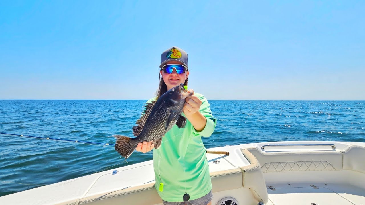 BLACK SEA BASS FISHING NJ + A GREAT WHITE SHARK ENCOUNTER MUST SEE!!!!