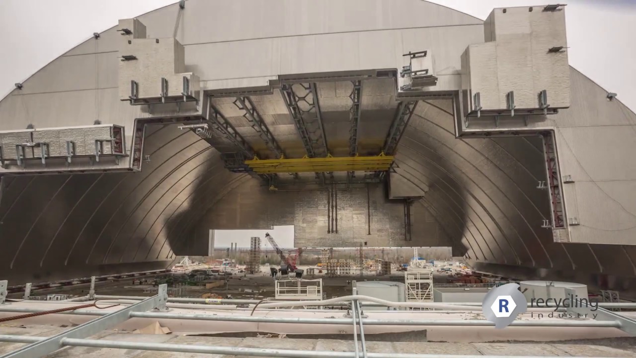 Il posizionamento del New Safe Confinement (NSC), il sarcofago di Chernobyl