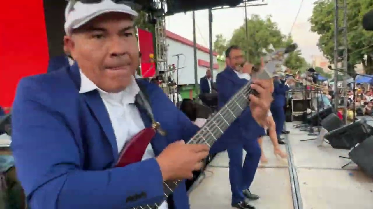 Explosivo Combo Elegante-ESC&Aacute;NDALO- en la quema del chamuco Trincheras