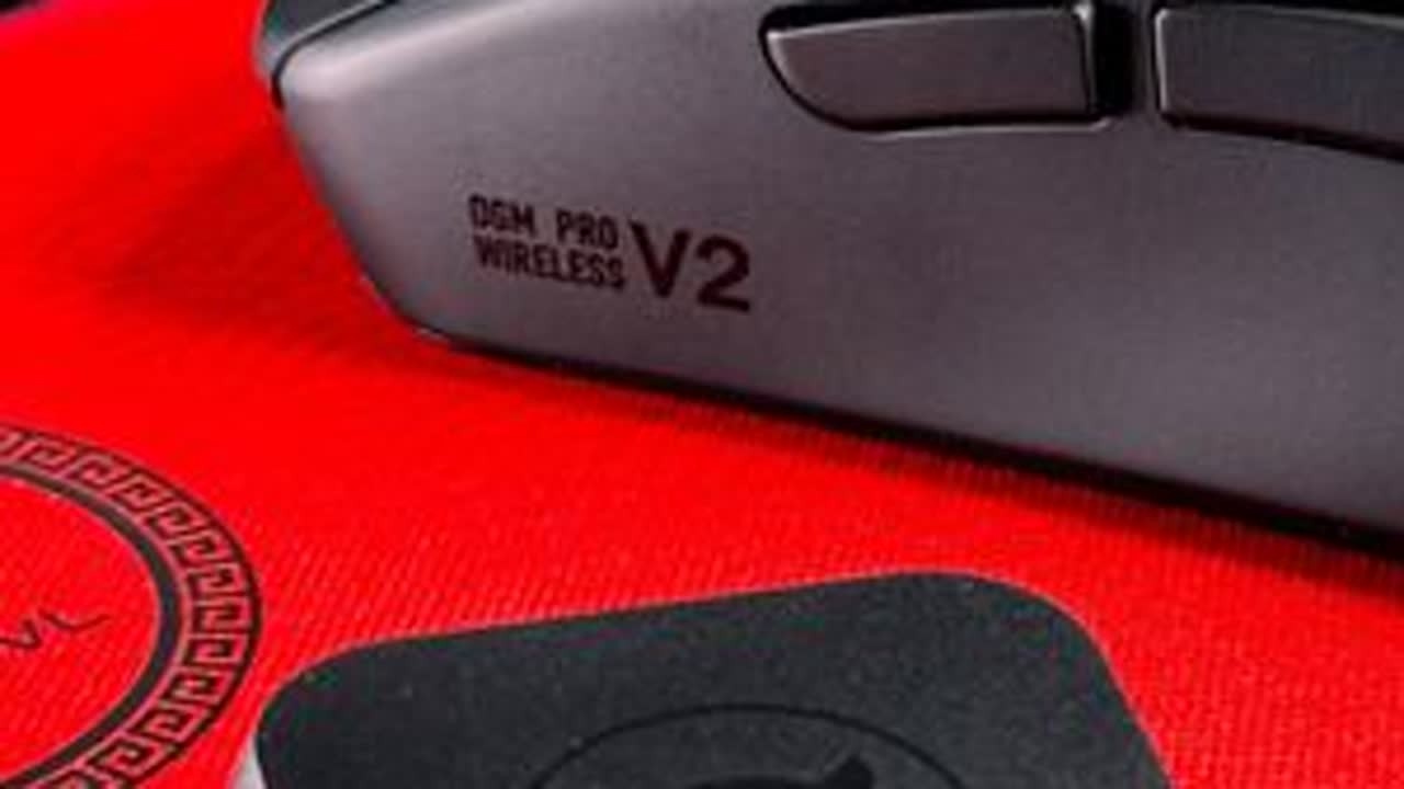 比起蝰蛇我觉得更接近冰豹。唯卓OGM PRO V2详细评测 总体来说是一个完成度很高的右手工学鼠标，设计理念很完善，是一个能打到90分以上的产品，除了我这只有一点早期的品控问题，我觉得是一个很值...