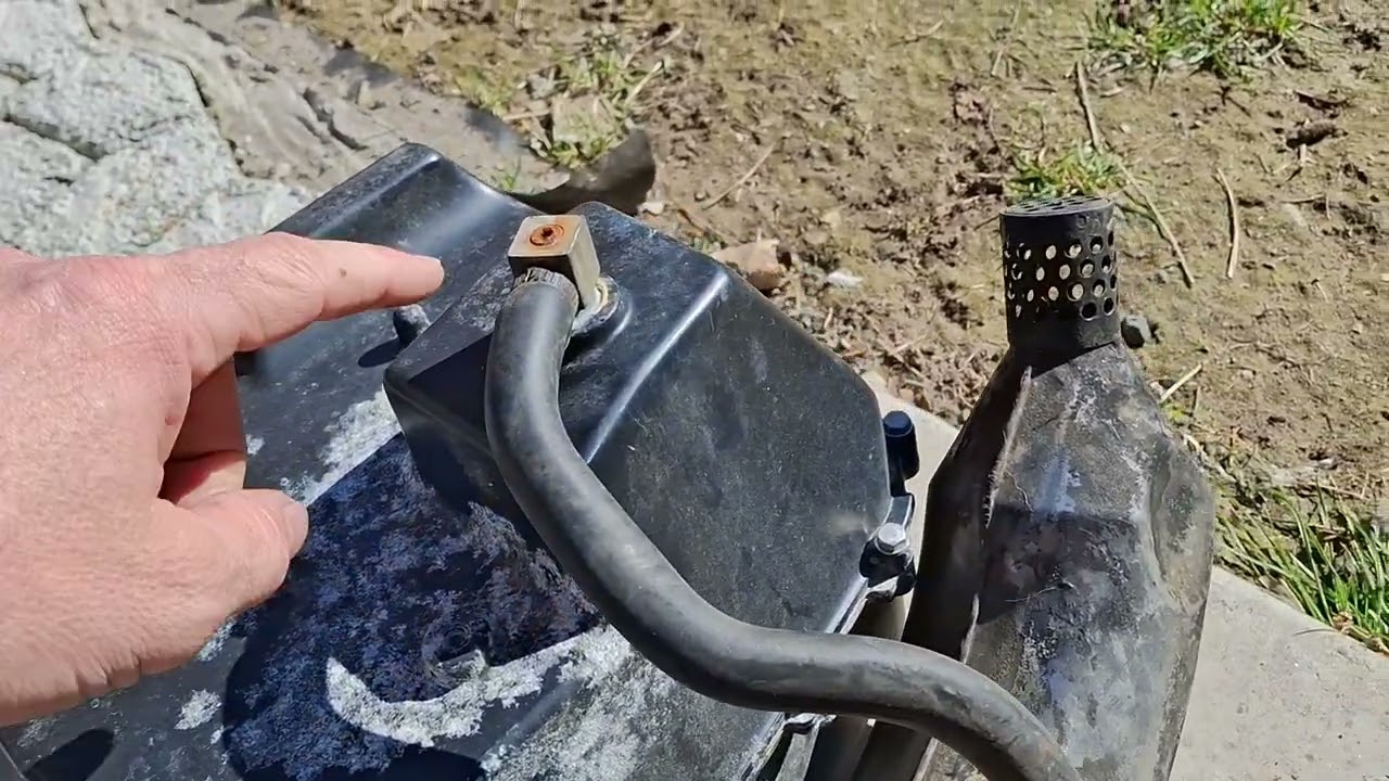 Kawasaki 750 and 650 waterboxes explained.