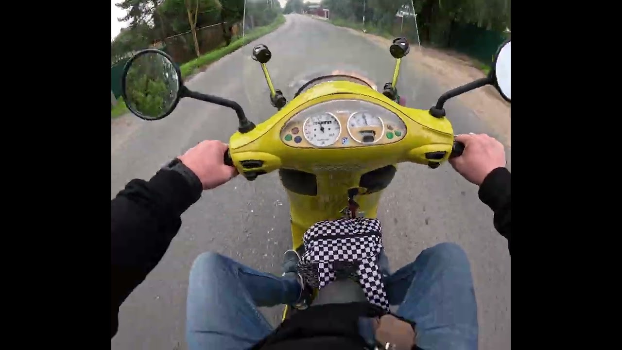 Vespa ET4 POV ride