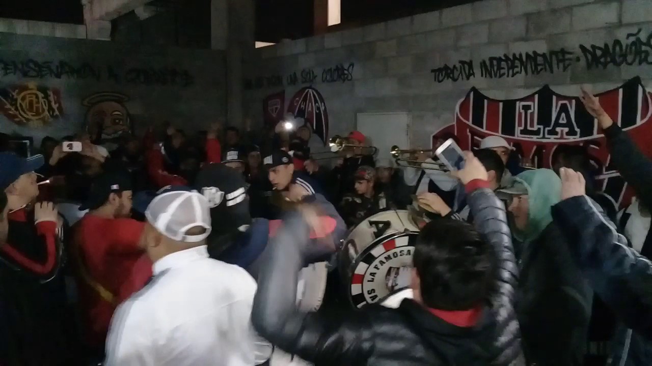 PREVIA | Hinchada de Chacarita (2-1) Juventud Unida (G)