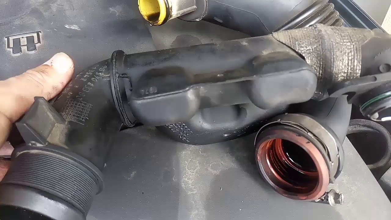 1.6 HDI :  Démontage turbo, carter d'huile,  crépine  Peugeot Citroen PSA