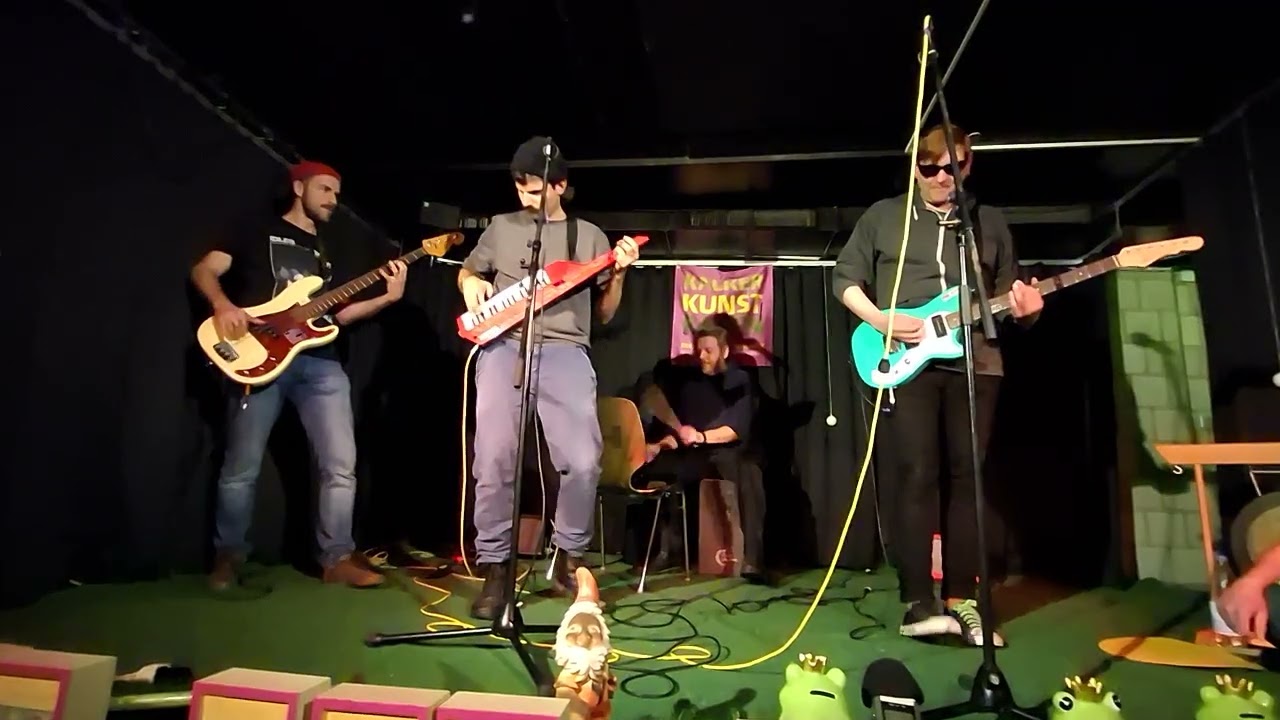 Turboboost performing, Kalker Kunstrasen, Köln Kalk, 11.12.25