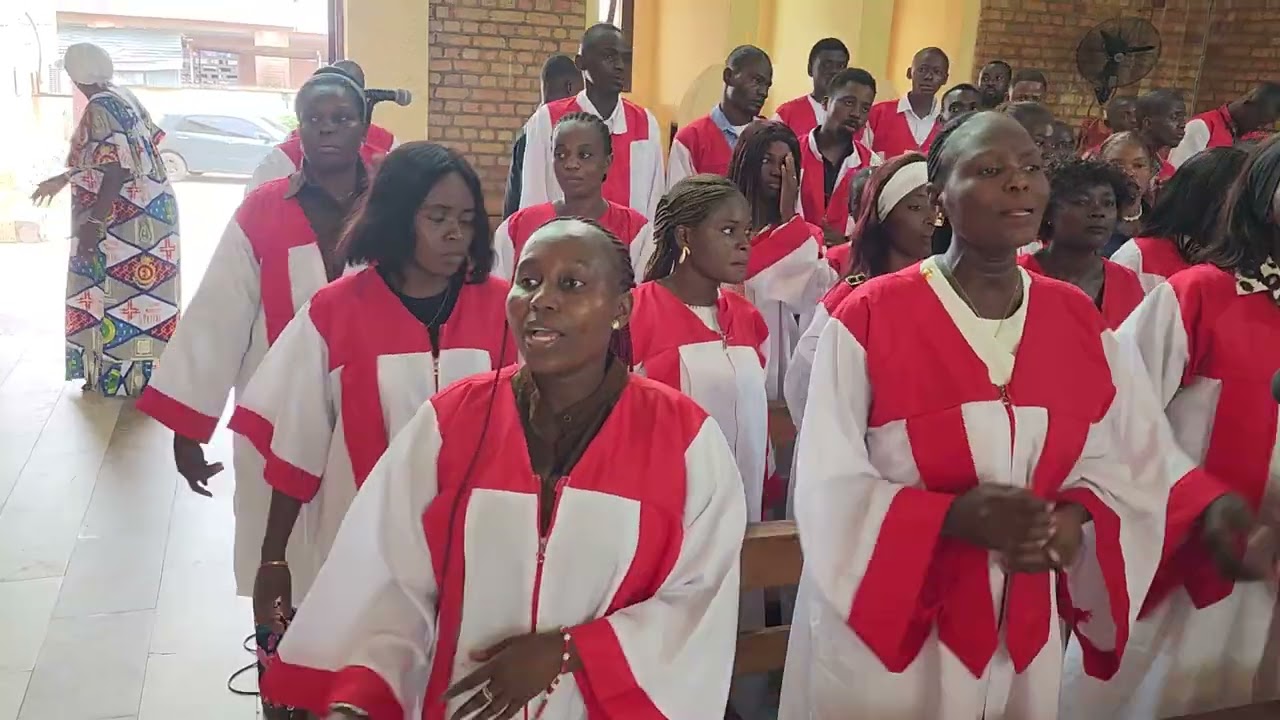 Nkembo olikolo osé bo bo to  chanter par chorale réveil du matin, cathédrale notre dame du Congo.