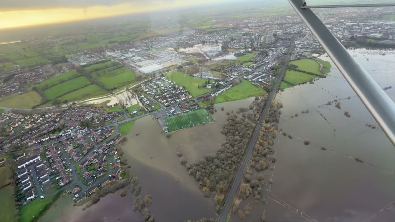 Skyranger Classic 912S Passenger - flying over the floods with Stevie in WM. Kernan Aviation 1-2-26