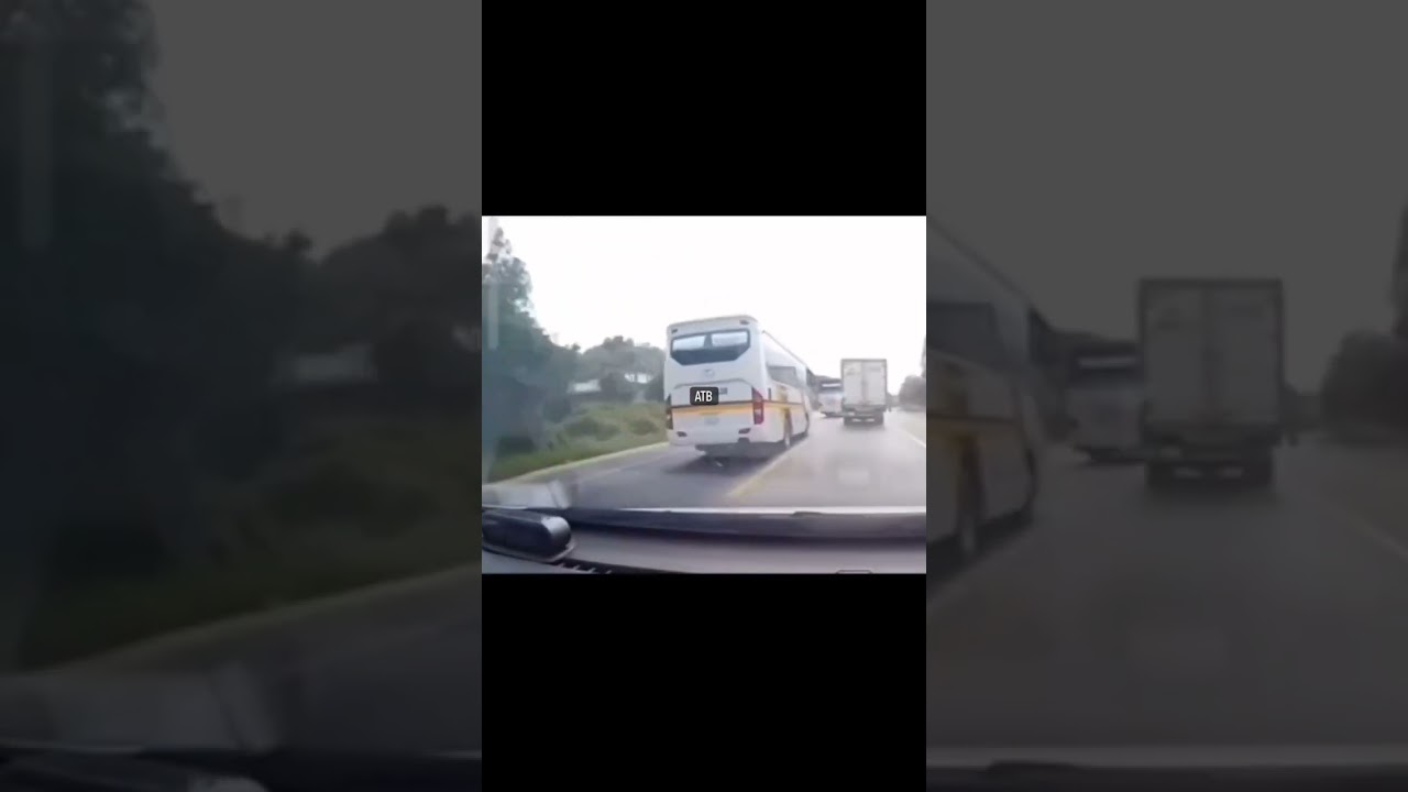 high speed bus overtaking 😡😡😡 #shorts #shortsfeed #youtubeshorts