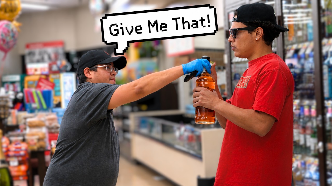 Пью алкоголь прямо с полок магазина!