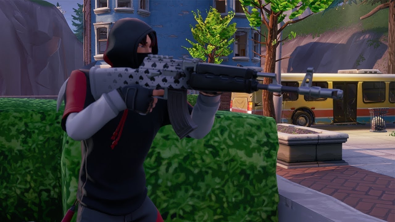 First Look at The New Samsung s10 'ikonik' Skin