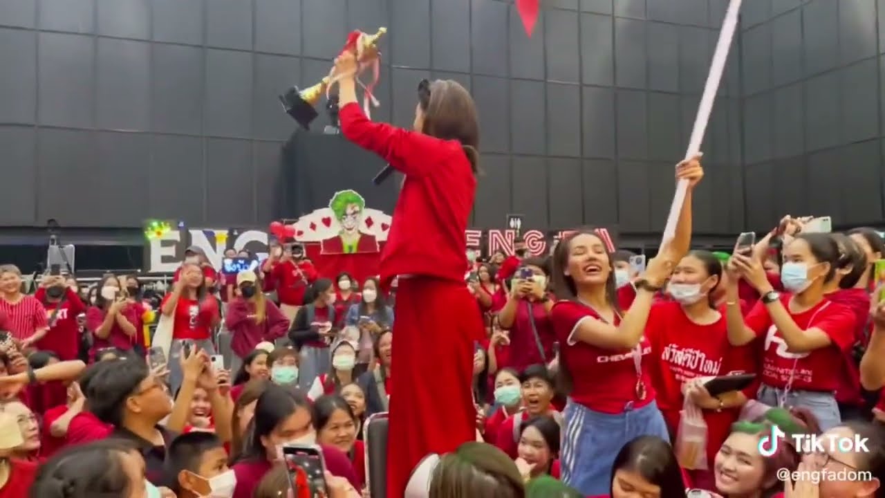 อิงฟ้า คุยกับแฟนคลับหลังงานกีฬาสี Grand sports Day #อิงฟ้ามหาชน