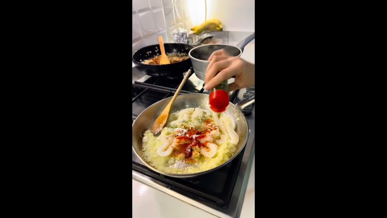 مقيلة بالكروفيت و الكلمار 😋😋