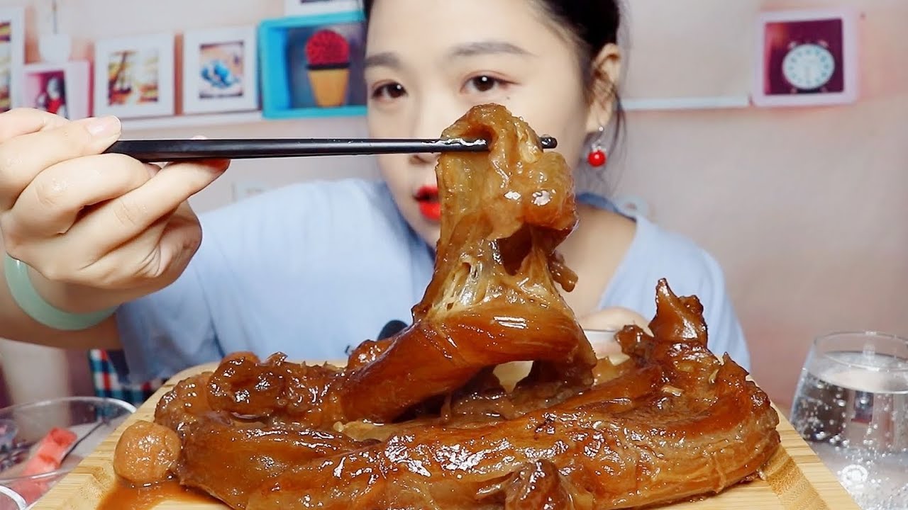 These Beef Tendon & Dumplings Are MASSIVE 😱 | Delicious Mukbang 🤤